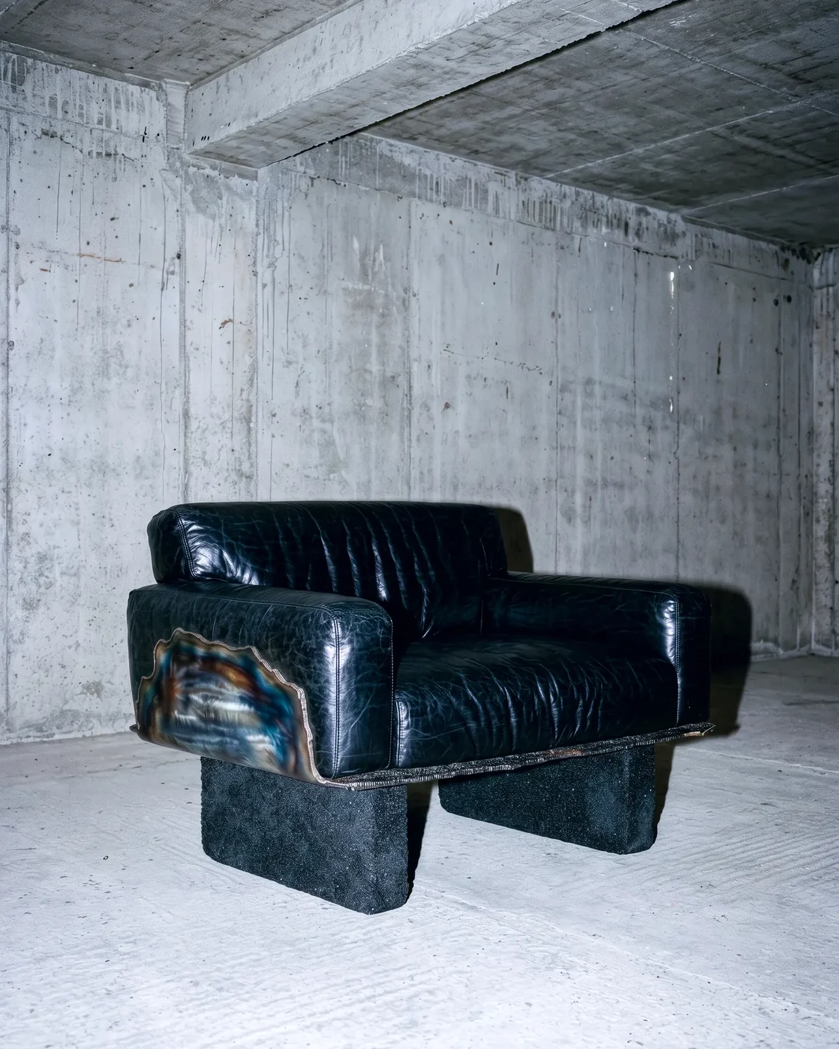 Ustio Armchair, three-quarter view, by Paul Hardy